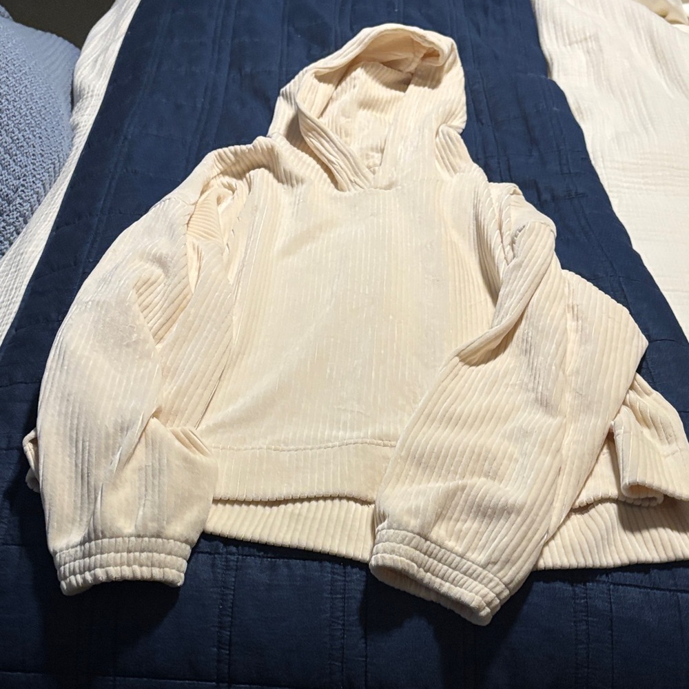 aerie Cream Cropped Hooded sweatshirt large